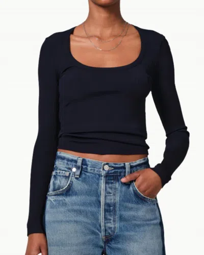 CITIZEN OF HUMANITY RUMI SCOOP NECK TEE IN NAVY