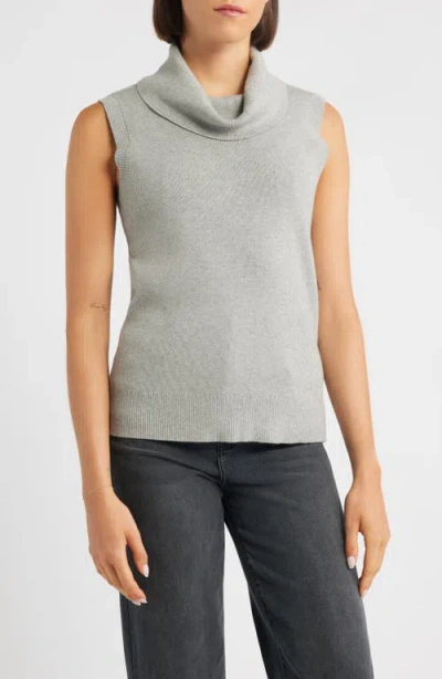 City Blues Turtleneck Sleeveless Sweater In Gold