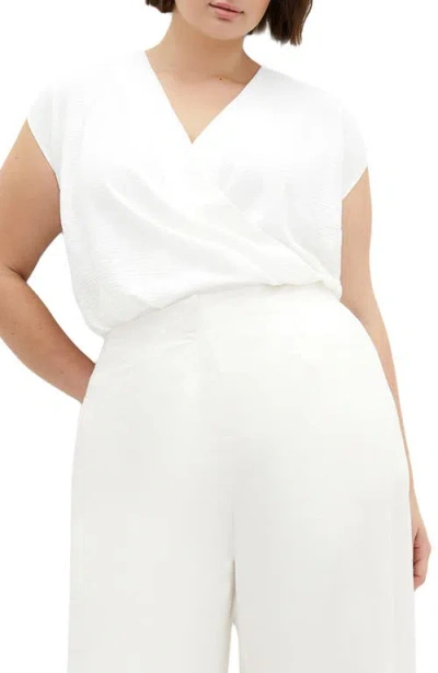 City Chic Ciara Crepe Top In Ivory