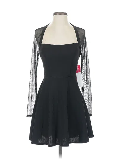 City Vibe Cocktail Dress In Black