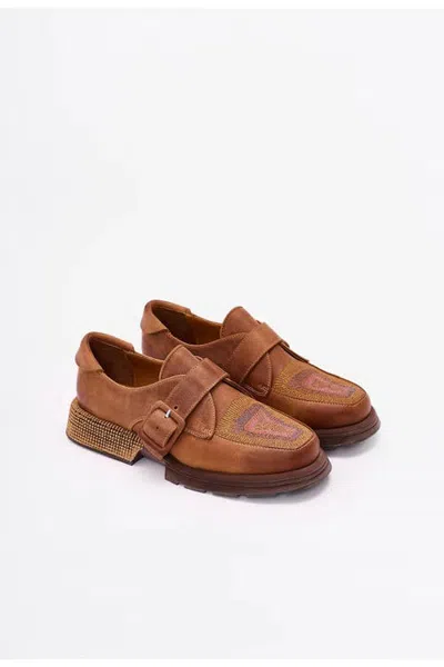 Clara Barcelo It's Not Easy Loafer In Brown