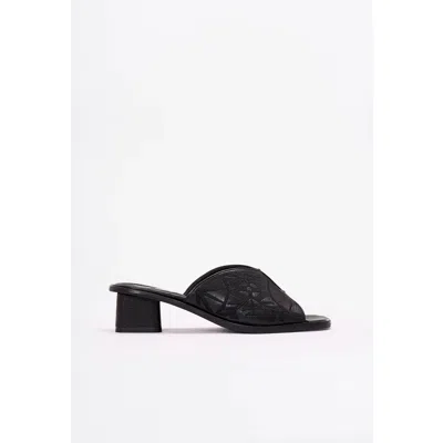 Clara Barcelo Unconvinced Slide Sandal In Black
