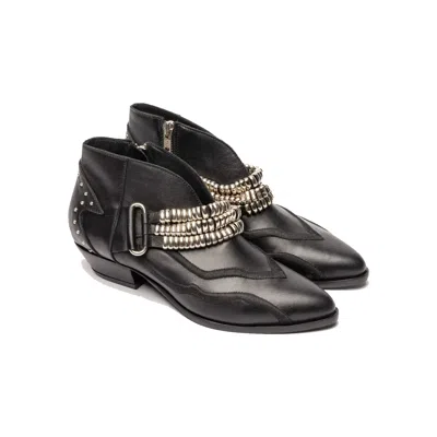 Clara Barcelo Women's Skill Before Strength-black