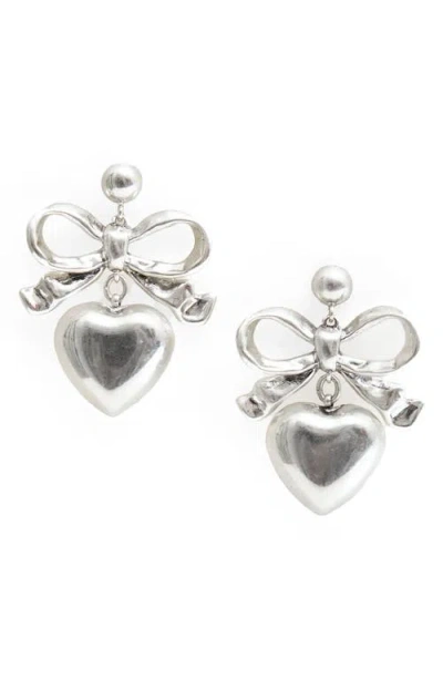 Clare V . Bow & Heart Drop Earrings In Metallic