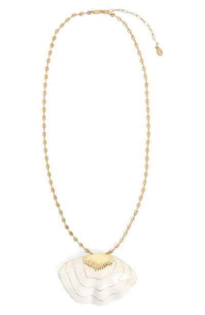 Clare V . Clamshell Pendant Necklace In White