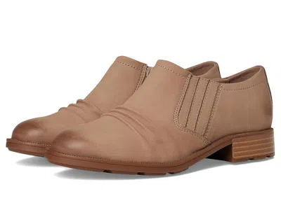 Clarks Adalynn Ezra In Brown