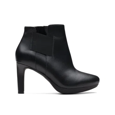 Clarks Ambyr Rise In Black Leather