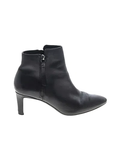 Pre-owned Clarks Ankle Boots In Black