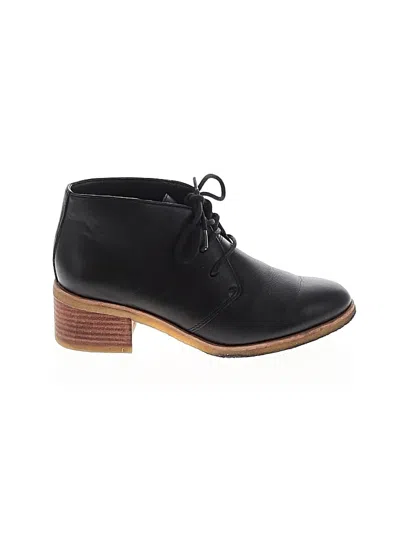 Pre-owned Clarks Ankle Boots In Black