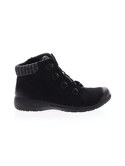 Pre-owned Clarks Ankle Boots In Black