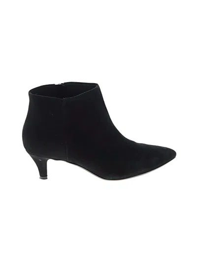 Pre-owned Clarks Ankle Boots In Black