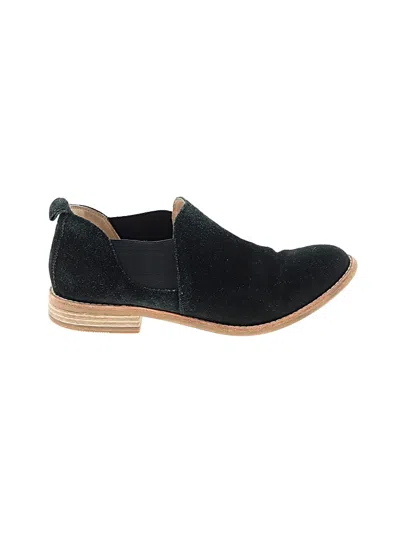 Pre-owned Clarks Ankle Boots In Black