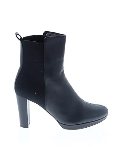 Pre-owned Clarks Ankle Boots In Black