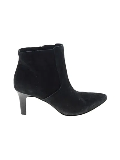 Pre-owned Clarks Ankle Boots In Black