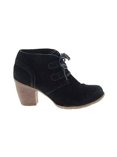 Pre-owned Clarks Ankle Boots In Black