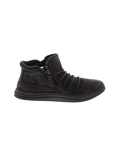 Pre-owned Clarks Ankle Boots In Black