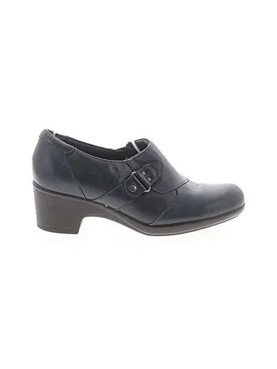 Pre-owned Clarks Ankle Boots In Black