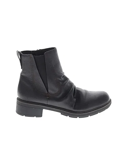 Pre-owned Clarks Ankle Boots In Black