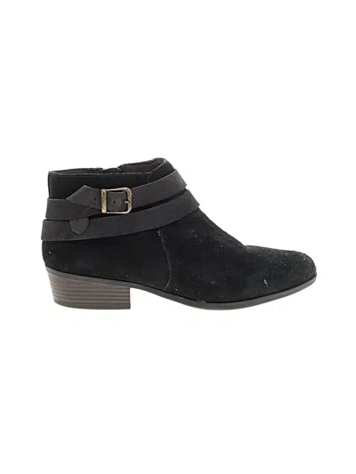 Pre-owned Clarks Ankle Boots In Black