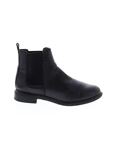 Pre-owned Clarks Ankle Boots In Black