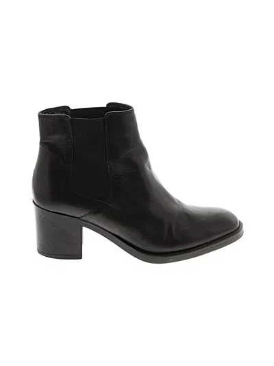 Pre-owned Clarks Ankle Boots In Black