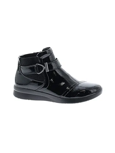 Pre-owned Clarks Ankle Boots In Black