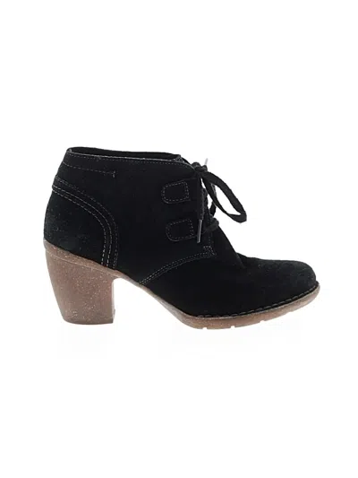 Pre-owned Clarks Ankle Boots In Black