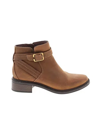 Pre-owned Clarks Ankle Boots In Brown