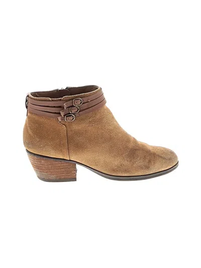 Pre-owned Clarks Ankle Boots In Brown