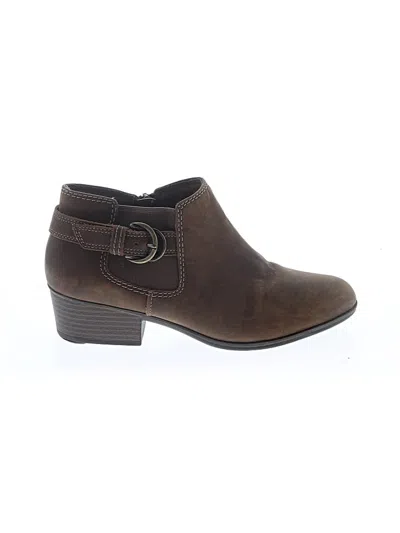 Pre-owned Clarks Ankle Boots In Brown