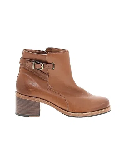 Pre-owned Clarks Ankle Boots In Brown