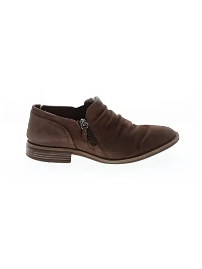Pre-owned Clarks Ankle Boots In Brown