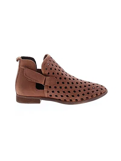 Pre-owned Clarks Ankle Boots In Brown
