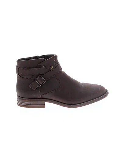 Pre-owned Clarks Ankle Boots In Brown