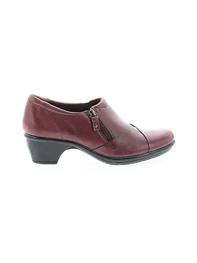 Pre-owned Clarks Ankle Boots In Burgundy