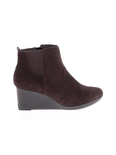 Pre-owned Clarks Ankle Boots In Burgundy