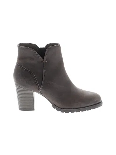 Pre-owned Clarks Ankle Boots In Gray
