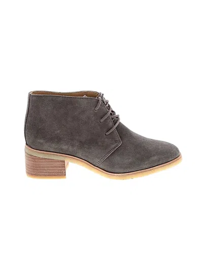 Pre-owned Clarks Ankle Boots In Gray