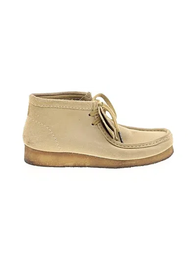 Pre-owned Clarks Ankle Boots In Tan