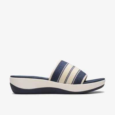 Clarks Arla Hollis In Blue
