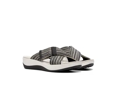 Clarks Arla Wave In Black