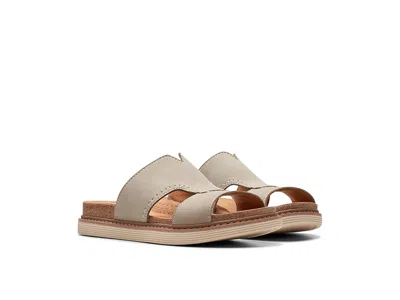 Clarks Arwell Walk In Brown