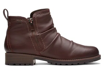 Pre-owned Clarks Aspra Walk Waterproof Leather (women's) Sneakers In British Tan In Brown