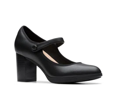 Clarks Bayla Lily Mary Jane Pump In Black