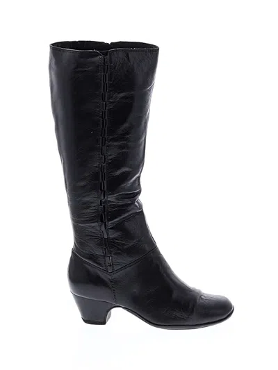 Pre-owned Clarks Boots In Black