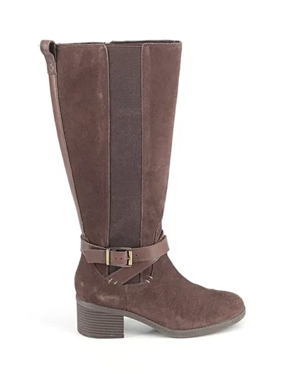 Pre-owned Clarks Boots In Brown
