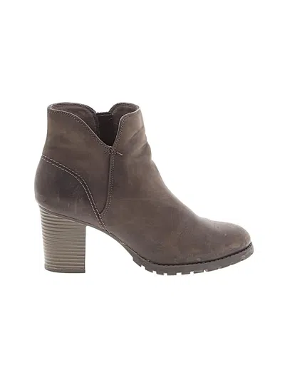 Pre-owned Clarks Boots In Brown
