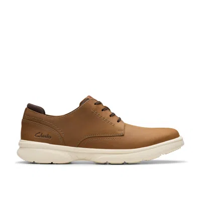 Clarks Bradley Plain In Brown Leather In Multi