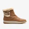 Clarks Breeze Cozy In Beige