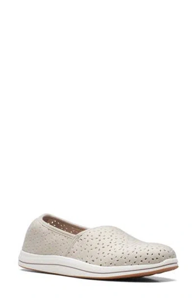 Clarks Cloudsteppers Breeze Emily Slipon In White